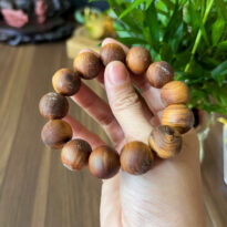 Vòng Gỗ Hoàng Đàn Tuyết